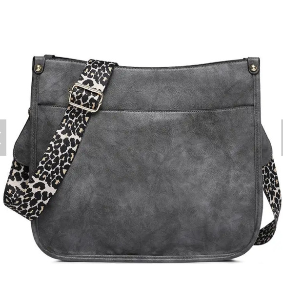Boutique Bags Large Leopard Guitar Strap Cross Body Zipper Closure